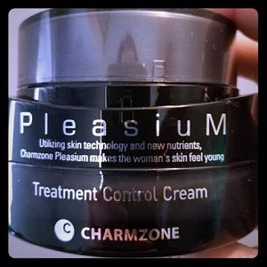 Charmzone Pleasium Treatment Control Cream